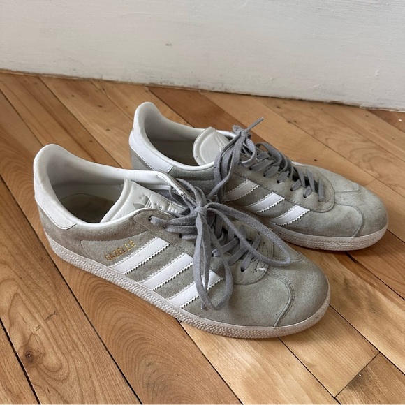 Adidas Gazelle grey suede 7 1/2 white stripes and bottoms - Picture 3 of 8